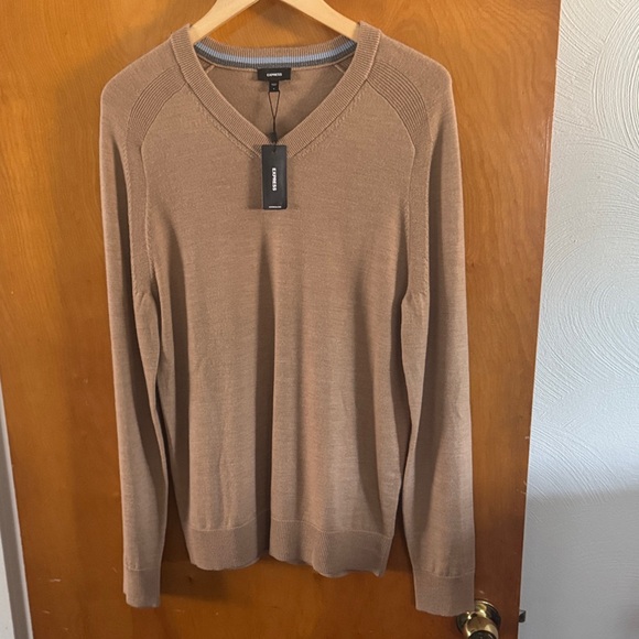 Express Vneck Sweater Mens Small Tan Merino Wool - Picture 1 of 3